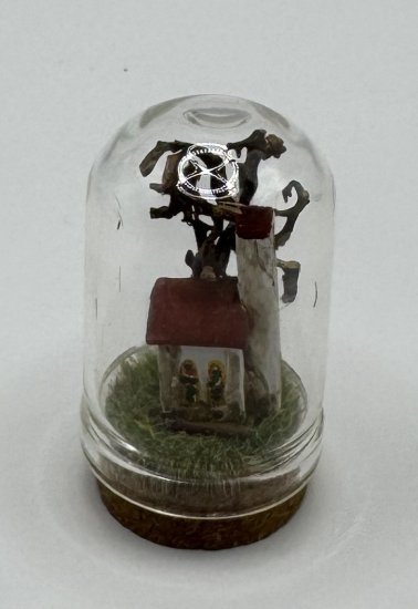 (image for) Miniature Scene in Glass Dome