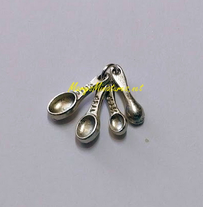 4 Measuring Spoons on Ring