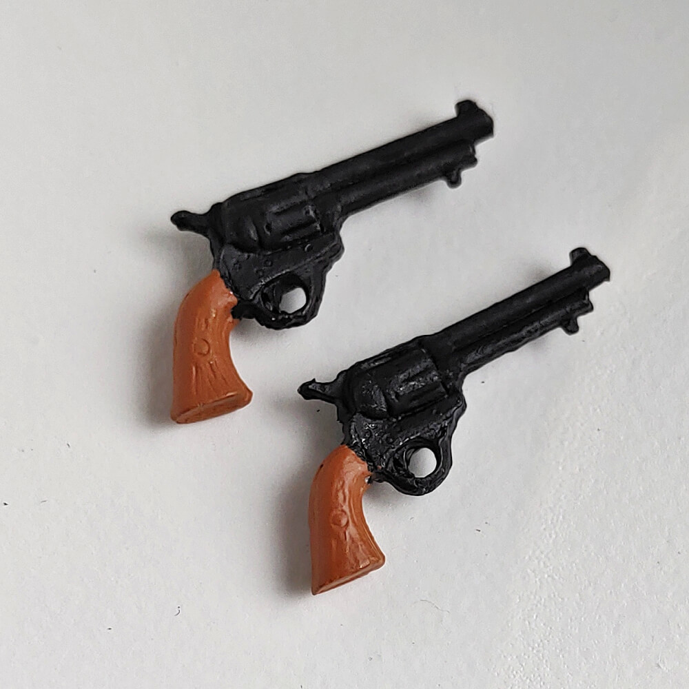 Dollhouse Miniature Western Handgun Pistol ~ ISL1211 
