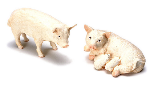 Pig Family 2pc  Mary's Dollhouse Miniature Accessories