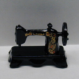 Tabletop Old Fashioned Sewing Machine